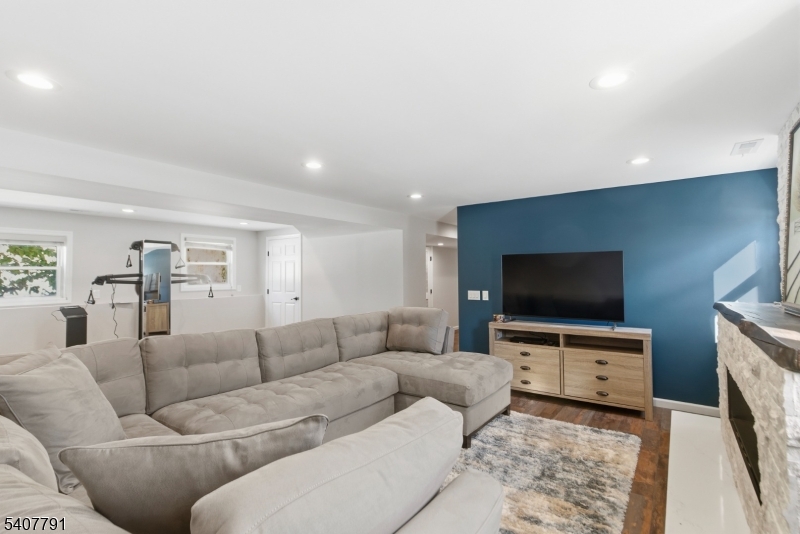 3 Armstrong Drive Oak Ridge, NJ 07438 - Photo 28 of 45