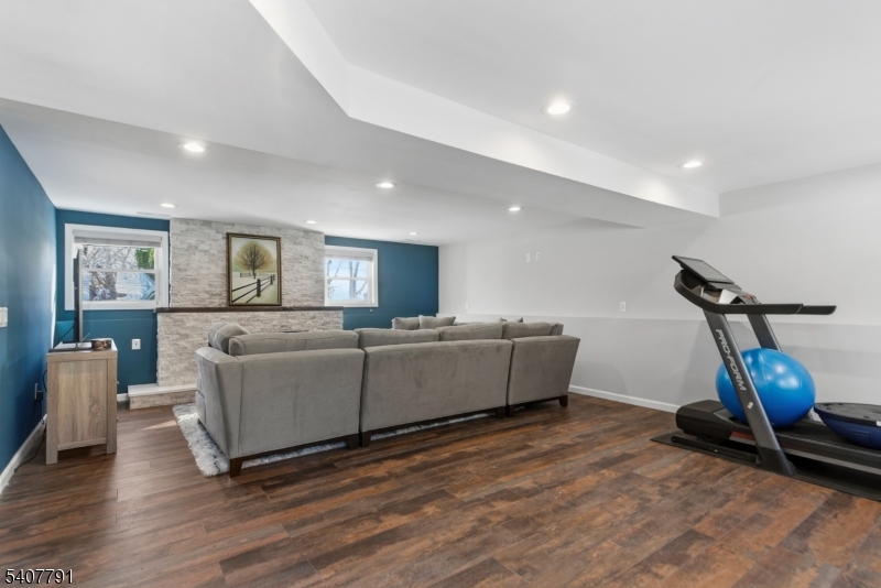 3 Armstrong Drive Oak Ridge, NJ 07438 - Photo 31 of 45