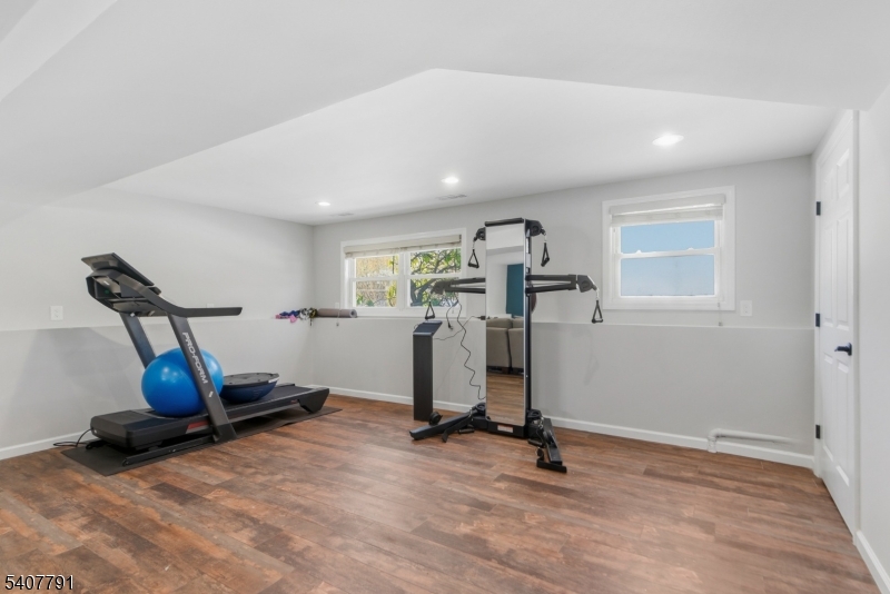 3 Armstrong Drive Oak Ridge, NJ 07438 - Photo 33 of 45