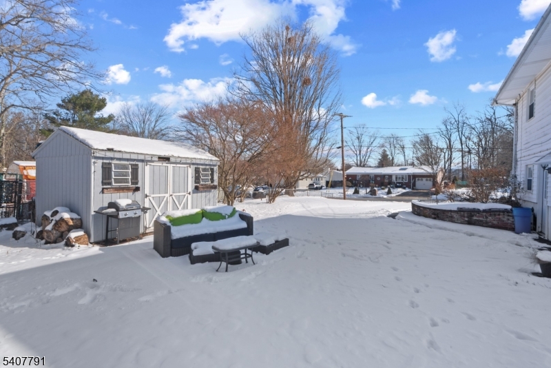 3 Armstrong Drive Oak Ridge, NJ 07438 - Photo 43 of 45