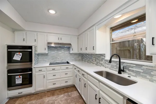 $2,350 | 5603 Fireside Drive, Arlington, TX 76016