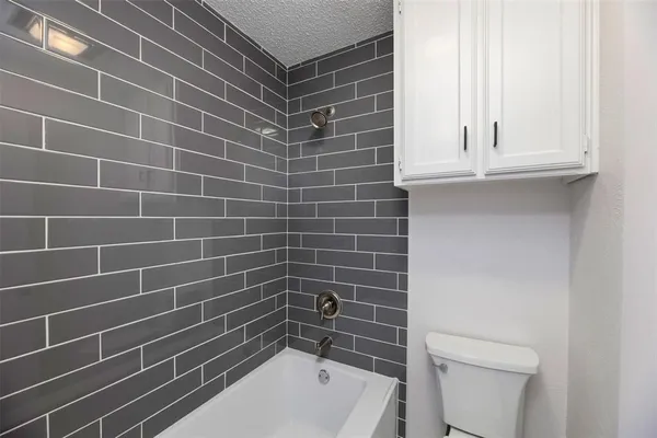 $2,350 | 5603 Fireside Drive, Arlington, TX 76016