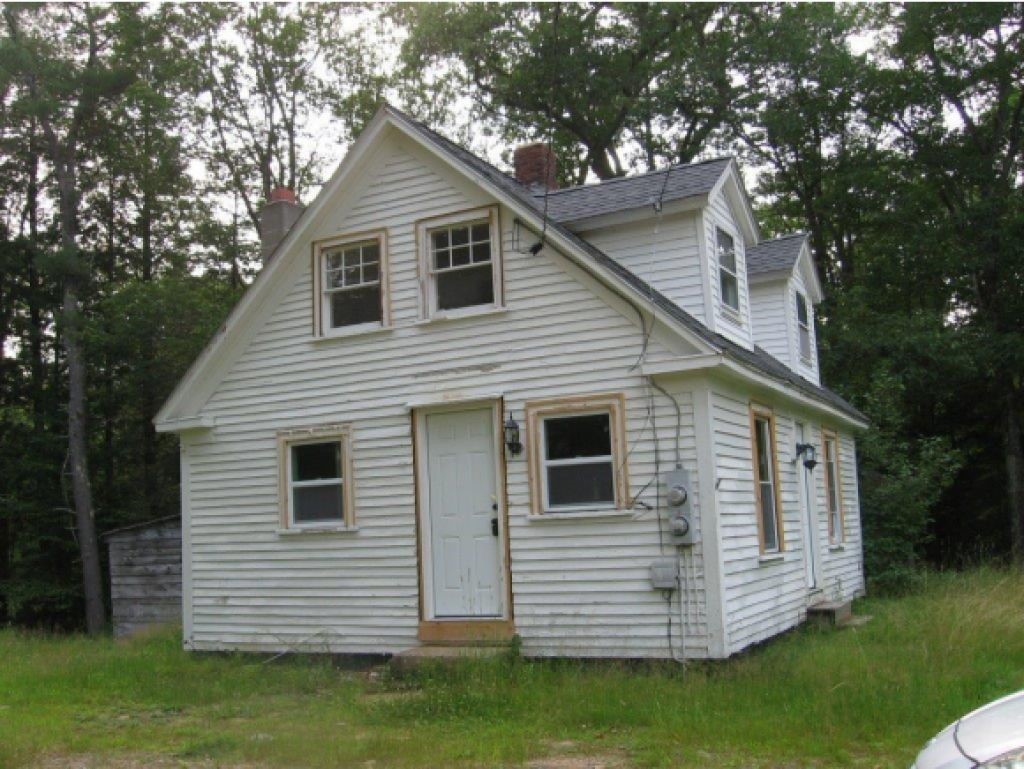 450 Loudon Road Pittsfield, NH 03263 - Photo 2 of 10