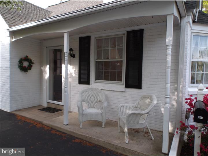 342 Hawarden Road Springfield, PA 19064 - Photo 2 of 25