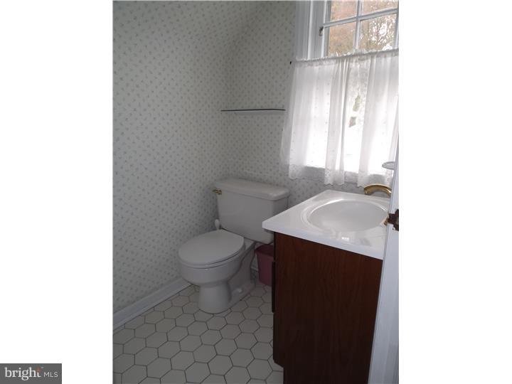 342 Hawarden Road Springfield, PA 19064 - Photo 16 of 25