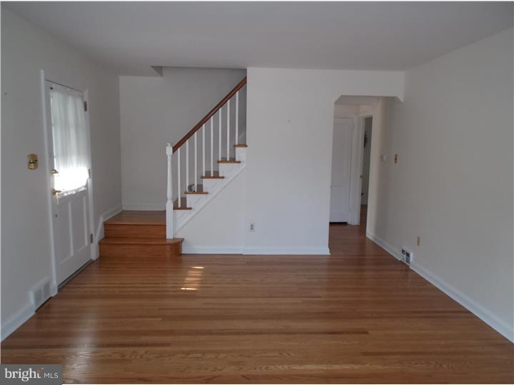 342 Hawarden Road Springfield, PA 19064 - Photo 4 of 25