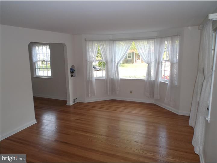 342 Hawarden Road Springfield, PA 19064 - Photo 5 of 25