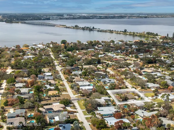 $875,000 | 901 South Palm Avenue, Indialantic, FL 32903
