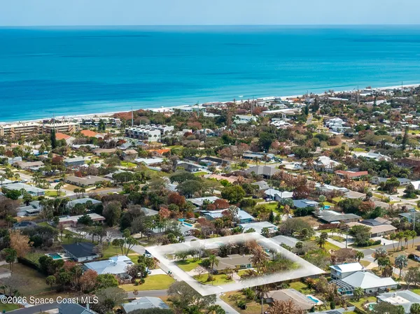 $875,000 | 901 South Palm Avenue, Indialantic, FL 32903