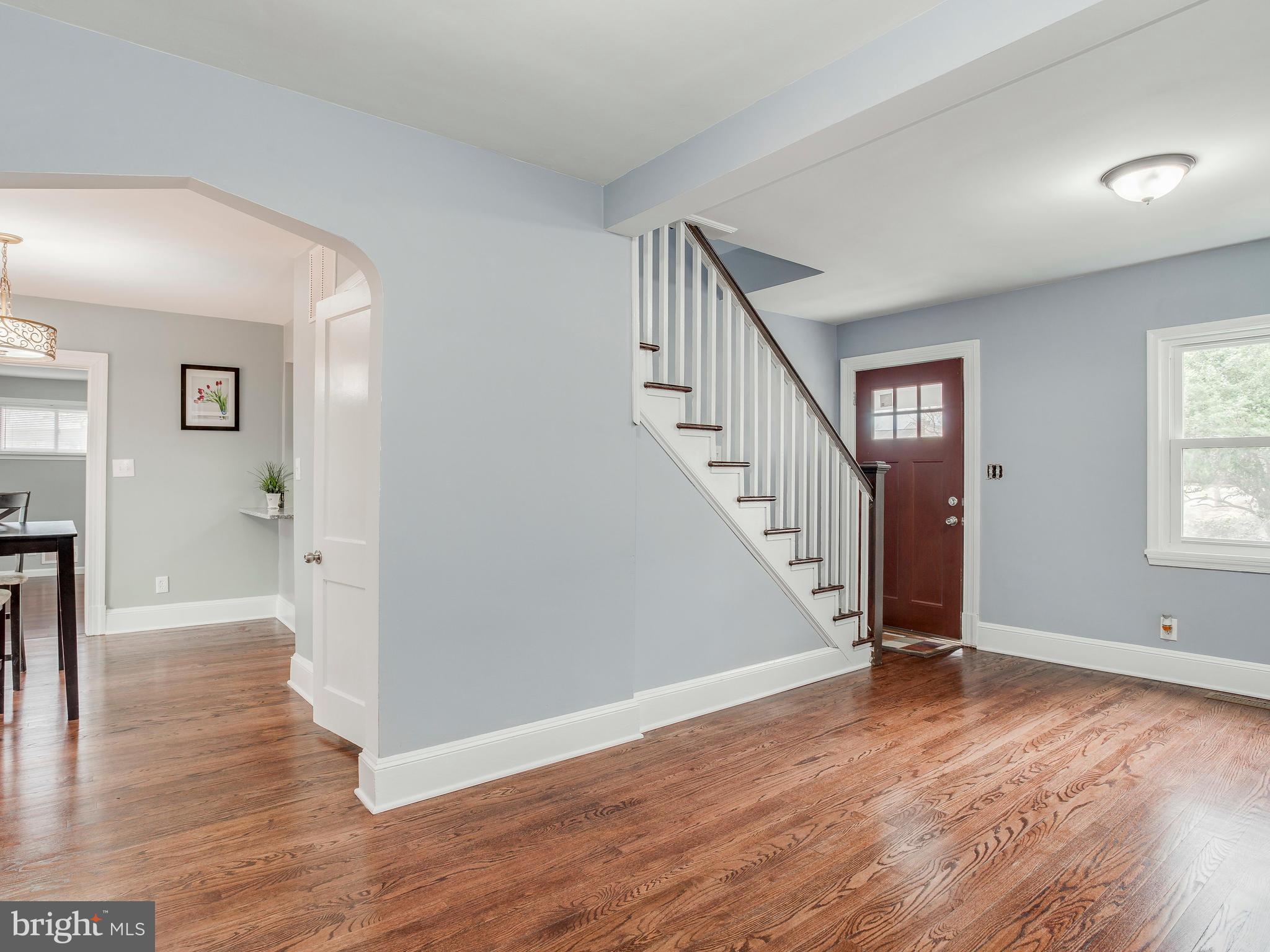 4207 Maple Road Morningside, MD 20746 - Photo 6 of 30 Living Room