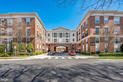 $460,000 | 7 Booth Street, Unit 406, Gaithersburg, MD 20878