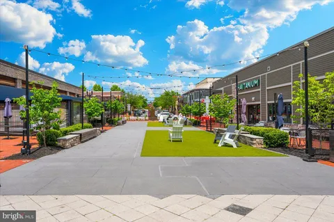 $460,000 | 7 Booth Street, Unit 406, Gaithersburg, MD 20878
