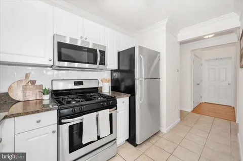 $460,000 | 7 Booth Street, Unit 406, Gaithersburg, MD 20878