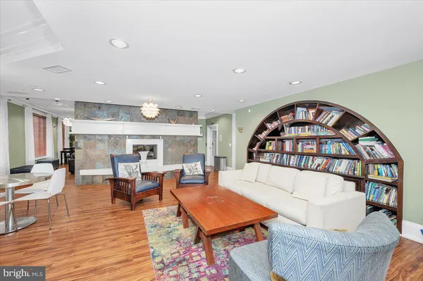 $460,000 | 7 Booth Street, Unit 406, Gaithersburg, MD 20878