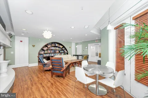 $460,000 | 7 Booth Street, Unit 406, Gaithersburg, MD 20878