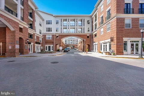 $460,000 | 7 Booth Street, Unit 406, Gaithersburg, MD 20878