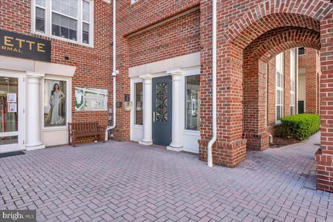 $460,000 | 7 Booth Street, Unit 406, Gaithersburg, MD 20878