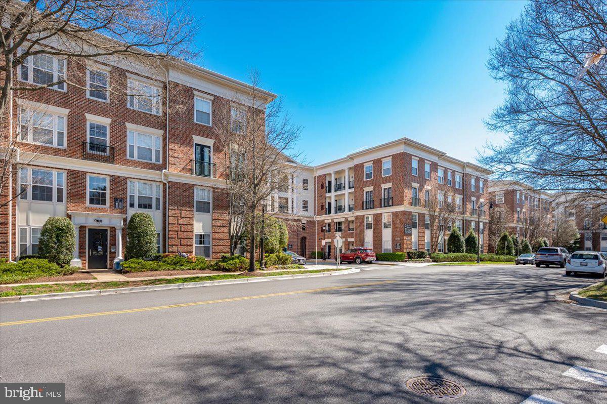 7 Booth Street, Unit 406 Gaithersburg, MD 20878 - Photo 76 of 117 Exterior