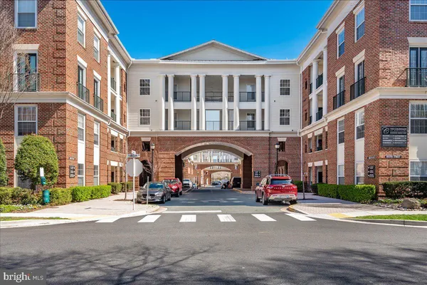 $460,000 | 7 Booth Street, Unit 406, Gaithersburg, MD 20878