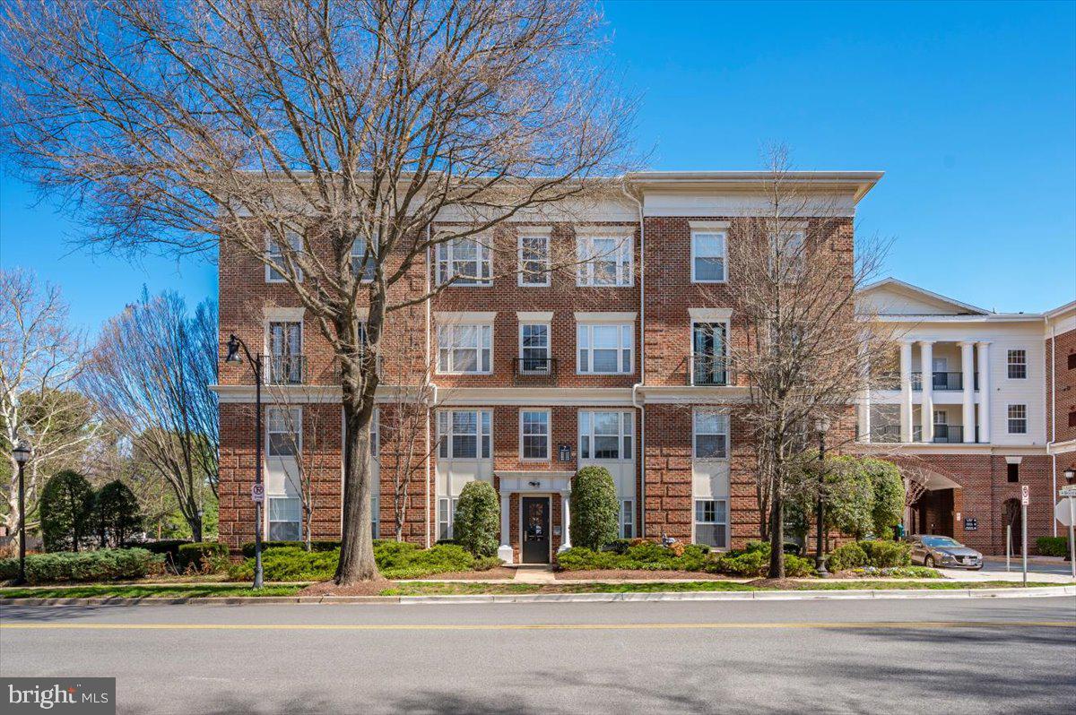 7 Booth Street, Unit 406 Gaithersburg, MD 20878 - Photo 79 of 117 a front view of a building