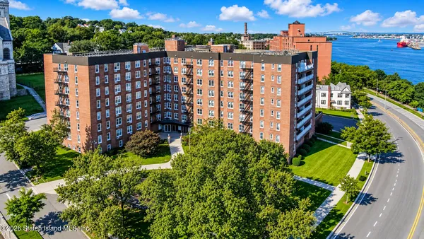 $550,000 | 350 Richmond Terrace, Unit 3T | St. George