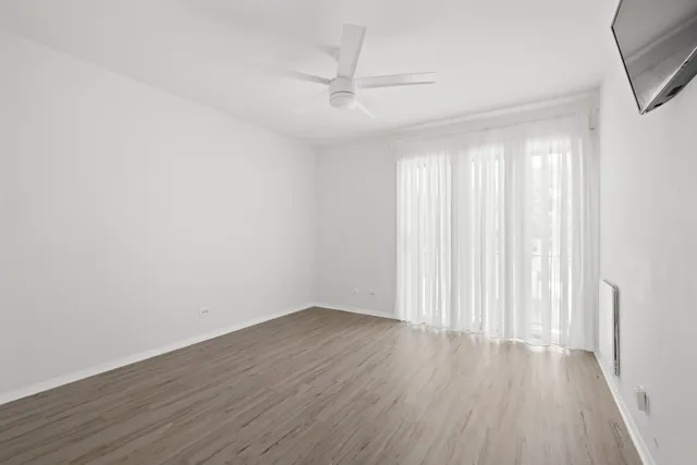 $1,950 | 201 North Waters Edge Drive, Unit 302, Glendale Heights, IL 60139