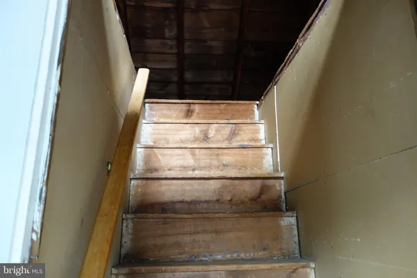 a view of entryway