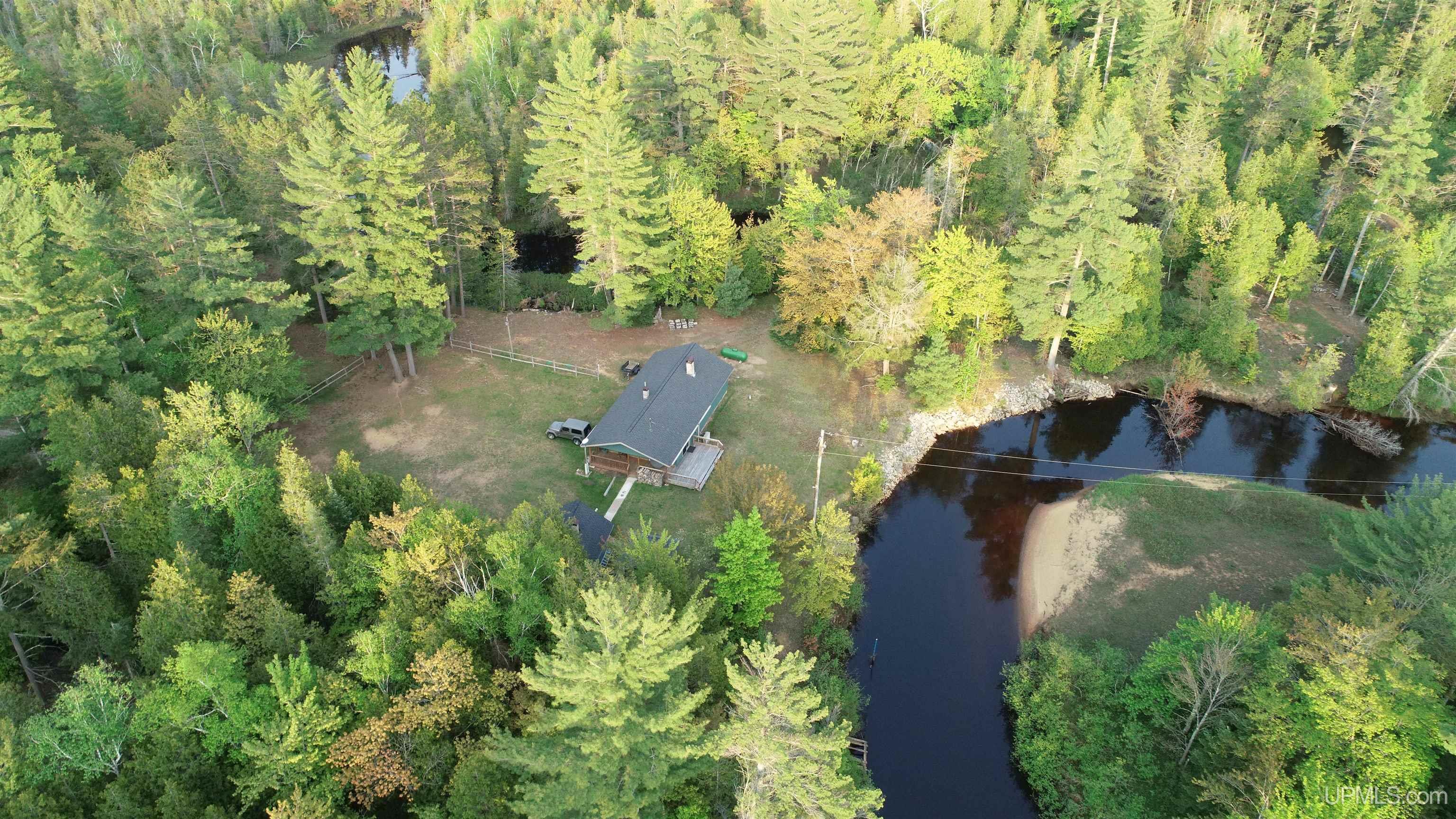 6627 West Co Road Manistique, MI 49854 - Photo 3 of 33