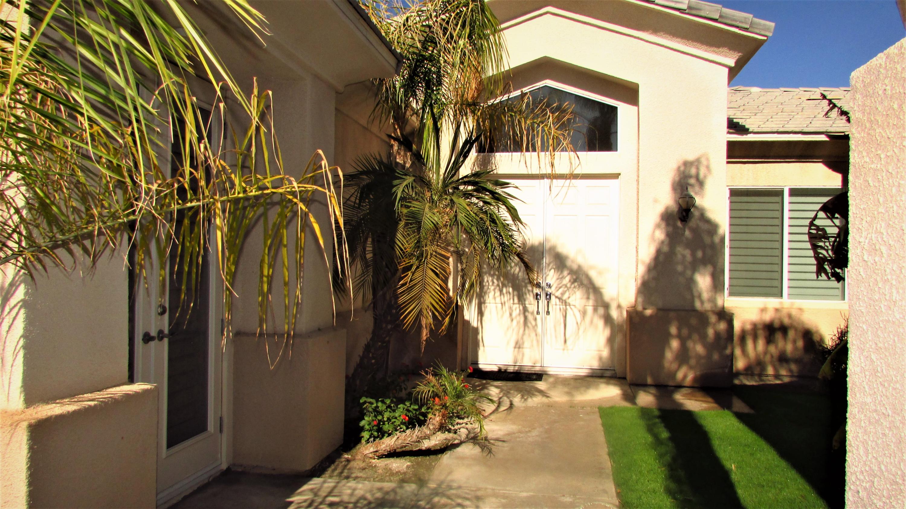 34 Paris Way Rancho Mirage, CA 92270 - Photo 3 of 35 3