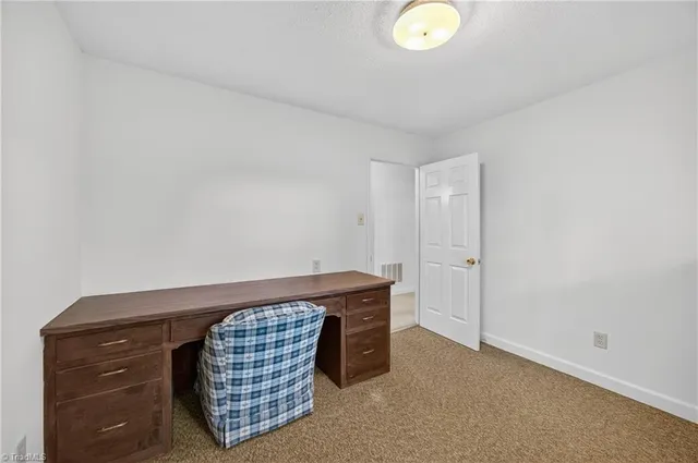 $399,000 | 2174 Woodland Avenue, Burlington, NC 27215