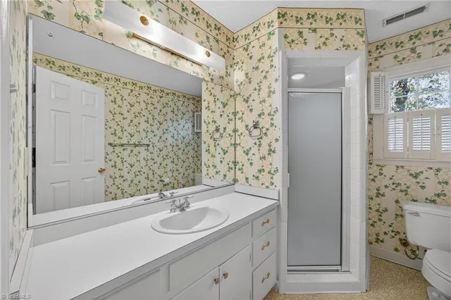 $399,000 | 2174 Woodland Avenue, Burlington, NC 27215