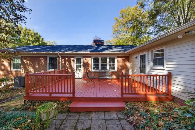 $399,000 | 2174 Woodland Avenue, Burlington, NC 27215