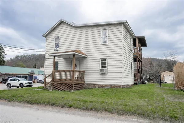 $79,900 | 185 Front Street, Robinson, PA 15949