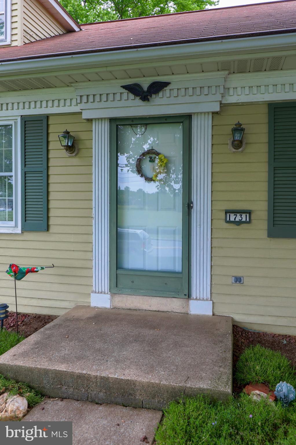 1731 Pioneer Road Lancaster, PA 17602 - Photo 2 of 33 Gallery Image 2