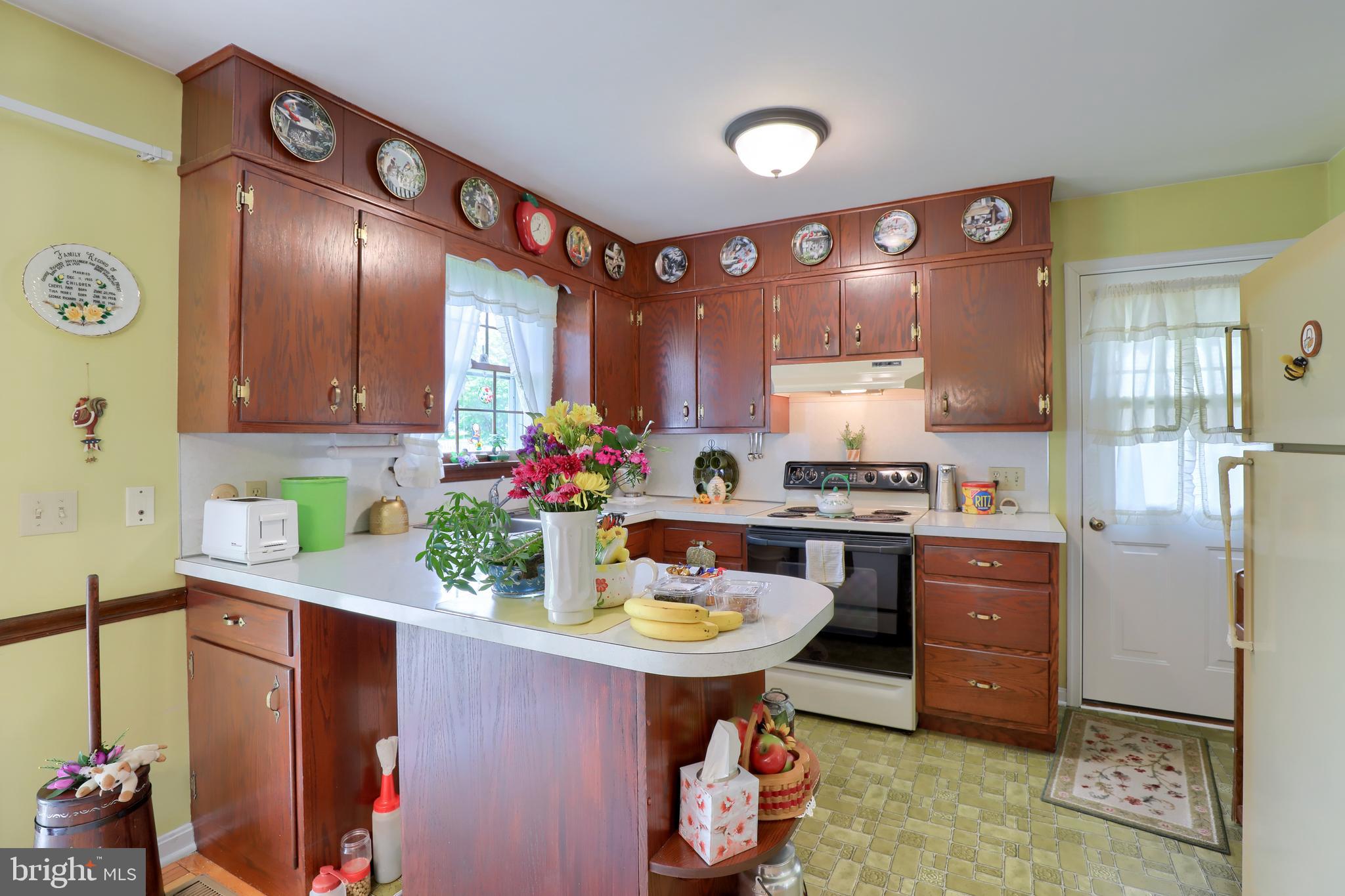 1731 Pioneer Road Lancaster, PA 17602 - Photo 11 of 33 Gallery Image 11