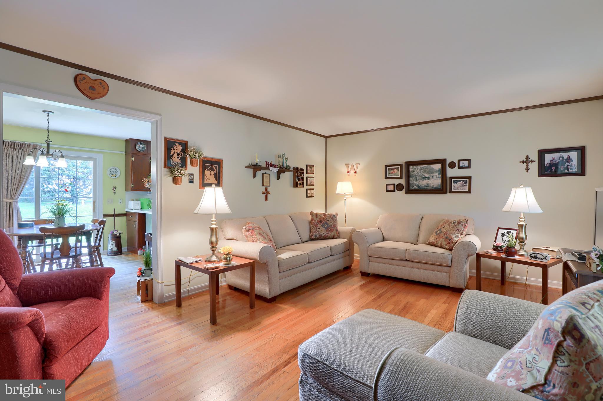 1731 Pioneer Road Lancaster, PA 17602 - Photo 4 of 33 Gallery Image 4