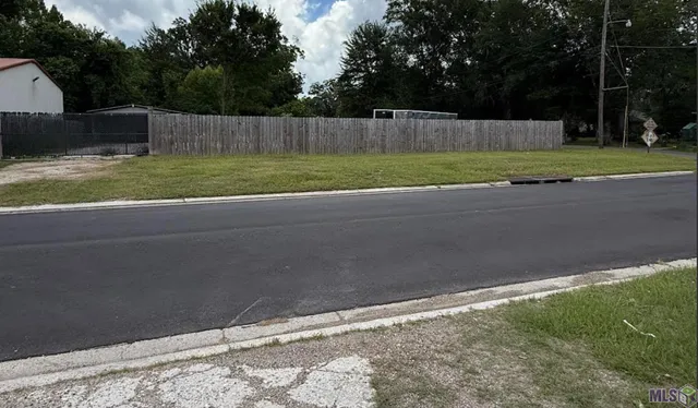 $80,000 | 403 Deemer Street, Denham Springs, LA 70726