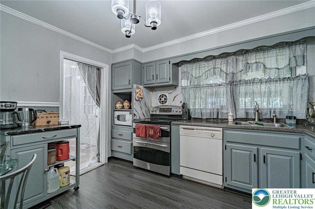2627 Nottingham Road Bethlehem, PA 18017 - Photo 14 of 31