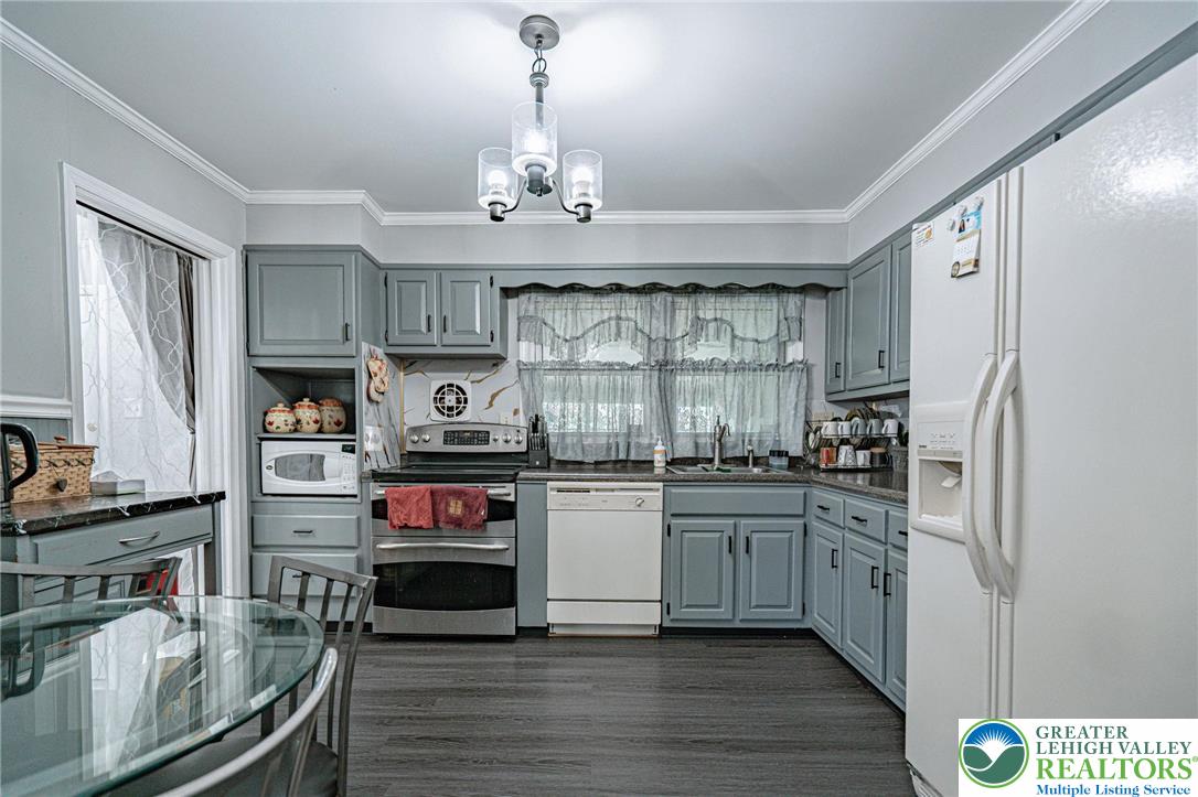 2627 Nottingham Road Bethlehem, PA 18017 - Photo 15 of 31