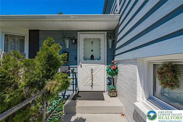 $3,100 | 2627 Nottingham Road, Bethlehem, PA 18017