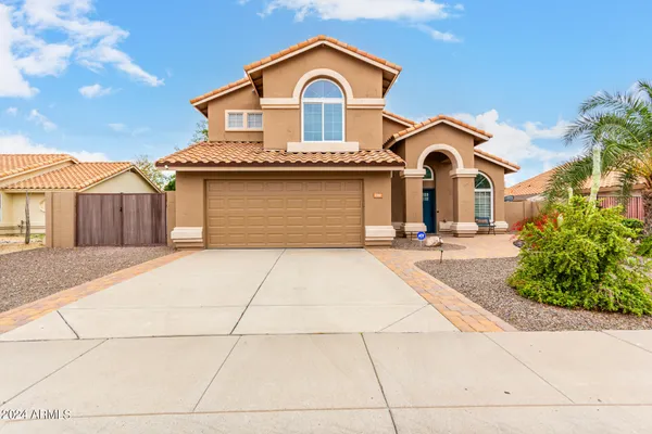 $2,900 | 7217 West Crest Lane, Glendale, AZ 85310