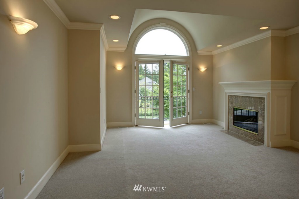 13799 Northeast 32nd Place Bellevue, WA 98005 - Photo 11 of 15