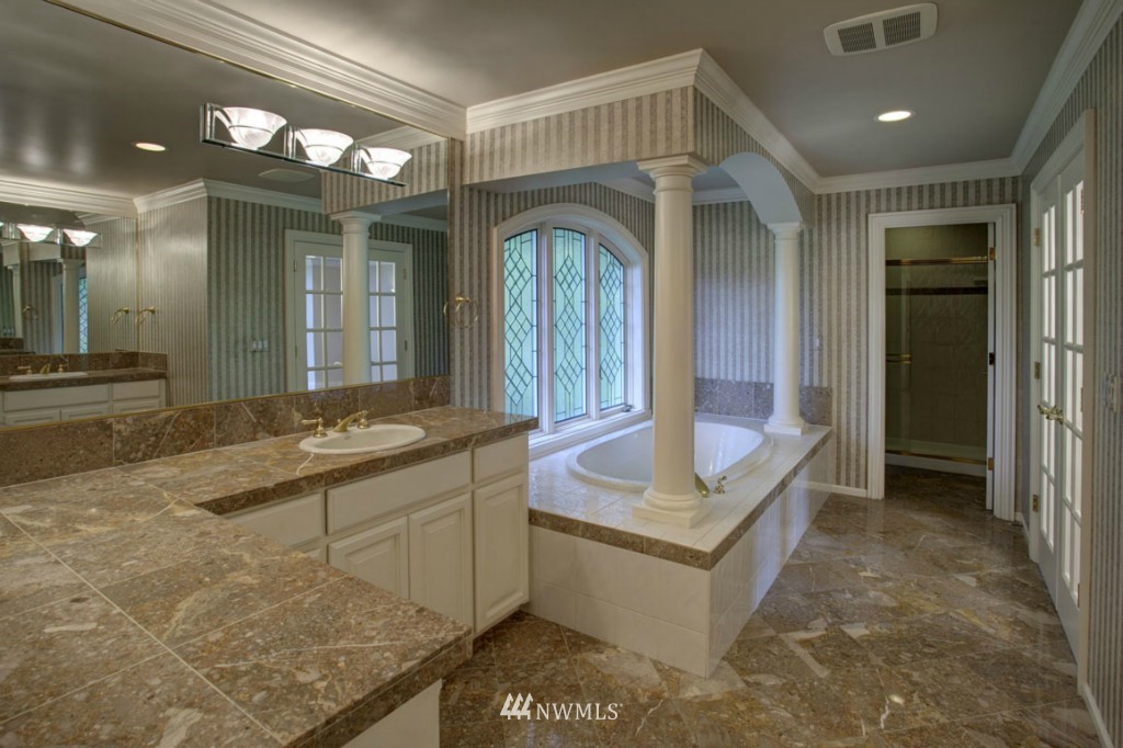 13799 Northeast 32nd Place Bellevue, WA 98005 - Photo 12 of 15