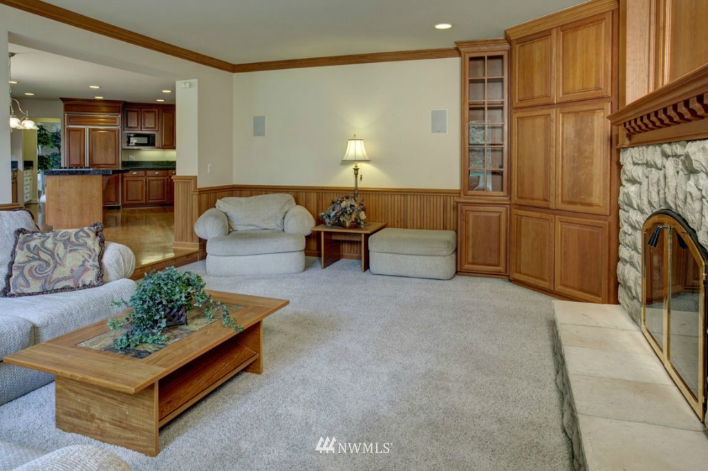 13799 Northeast 32nd Place Bellevue, WA 98005 - Photo 9 of 15