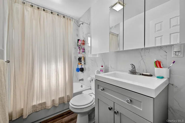 $809,999 | 356 North Broadway, Yonkers, NY 10701