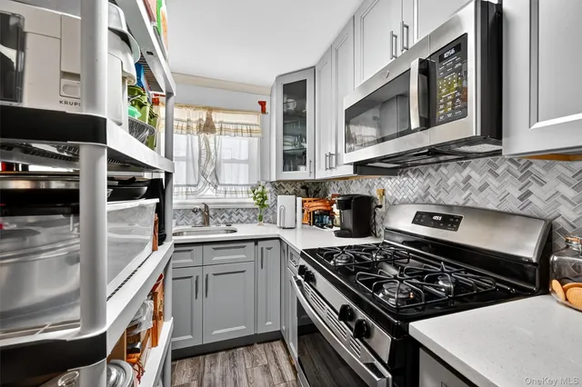 $809,999 | 356 North Broadway, Yonkers, NY 10701