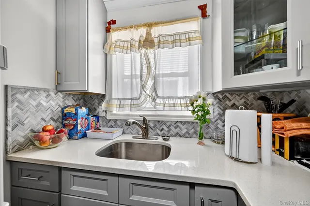 $809,999 | 356 North Broadway, Yonkers, NY 10701