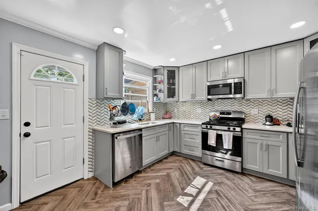 $809,999 | 356 North Broadway, Yonkers, NY 10701