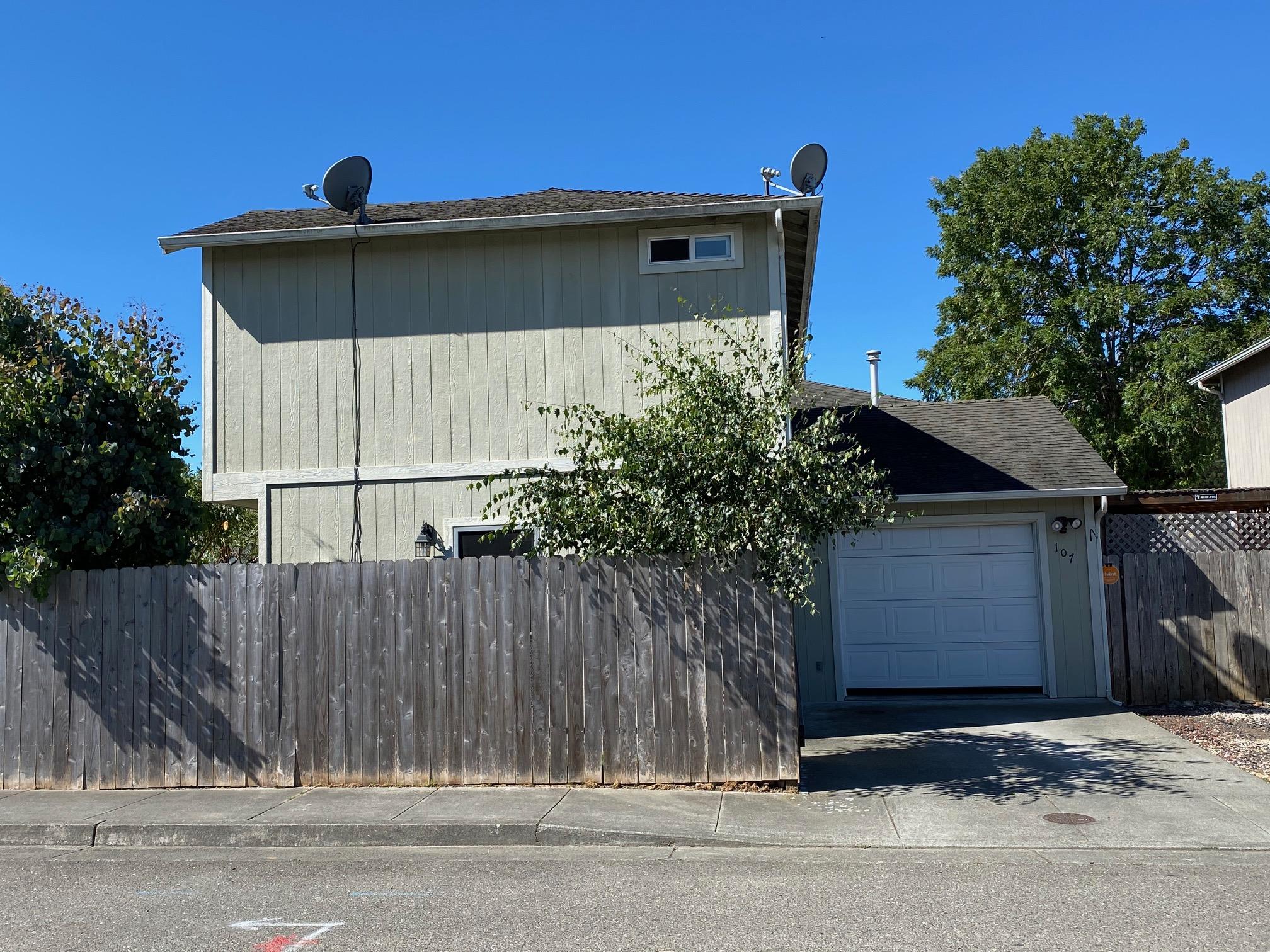 107 Berkeley Street Rio Dell, CA 95562 - Photo 27 of 33