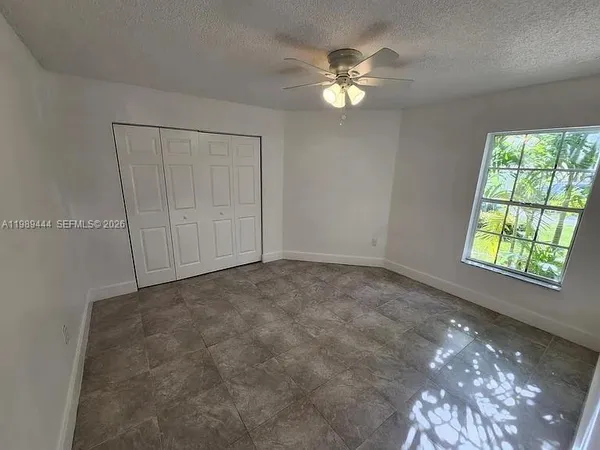 a view of a livingroom with window